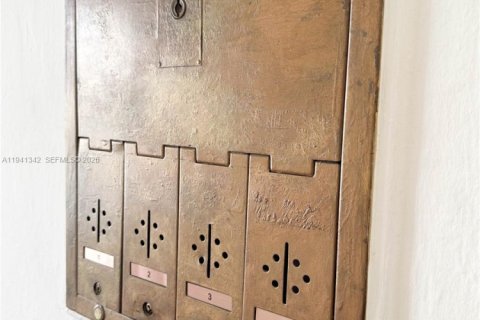 Villa ou maison à louer à Miami, Floride: 1 chambre, 65.03 m2 № 1999412 - photo 12