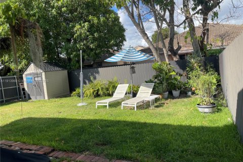 Casa en alquiler en Cutler Bay, Florida, 3 dormitorios, 211.07 m2 № 1969701 - foto 19