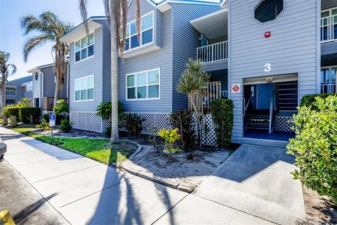 Condo in Port Charlotte, Florida, 1 bedroom  № 1651839 - photo 2