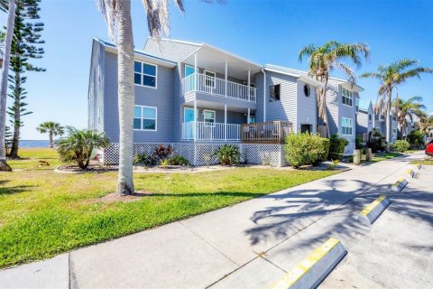 Condominio en venta en Port Charlotte, Florida, 1 dormitorio, 57.23 m2 № 1651839 - foto 1