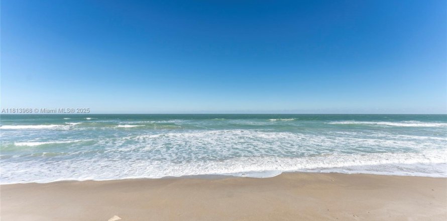 Condo in Jensen Beach, Florida, 2 bedrooms  № 1796461