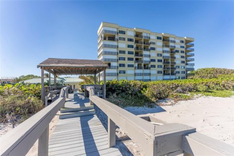 Condo in Jensen Beach, Florida, 2 bedrooms  № 1796461 - photo 7