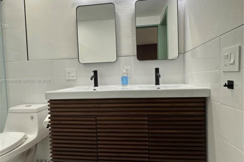 Condo in North Miami, Florida, 1 bedroom № 1997452 - photo 14