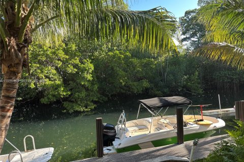 Condo in North Miami, Florida, 1 bedroom № 1997452 - photo 18