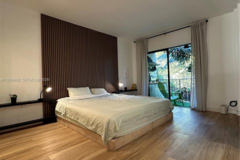 Condo in North Miami, Florida, 1 bedroom № 1997452 - photo 9