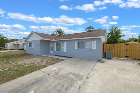 House in Deltona, Florida 3 bedrooms, 117.61 sq.m. № 1655050 - photo 6