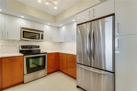 Купить кондоминиум в Ривьера-Бич, Флорида 2 спальни, № 1957943 - фото 21