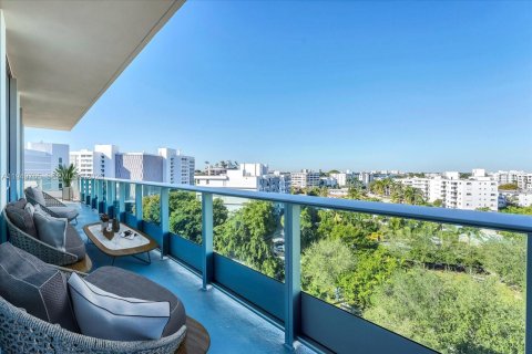 Condo in Bay Harbor Islands, Florida, 3 bedrooms  № 2153047 - photo 15