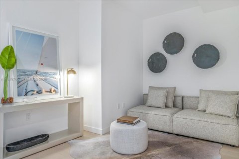 Condo in Bay Harbor Islands, Florida, 3 bedrooms  № 2153047 - photo 13
