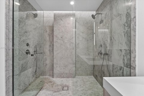Condo in Bay Harbor Islands, Florida, 3 bedrooms  № 2153047 - photo 21