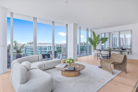 Condo in Bay Harbor Islands, Florida, 3 bedrooms  № 2153047 - photo 2