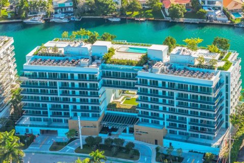 Condo in Bay Harbor Islands, Florida, 3 bedrooms  № 2153047 - photo 26
