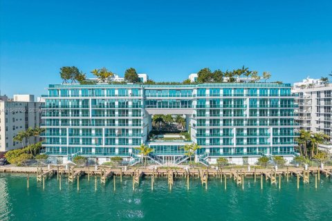 Condo in Bay Harbor Islands, Florida, 3 bedrooms  № 2153047 - photo 25