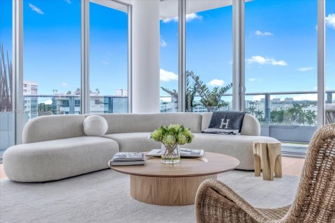 Condo in Bay Harbor Islands, Florida, 3 bedrooms  № 2153047 - photo 6