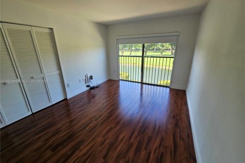 Touwnhouse à louer à Doral, Floride: 3 chambres, 159.05 m2 № 1924765 - photo 20