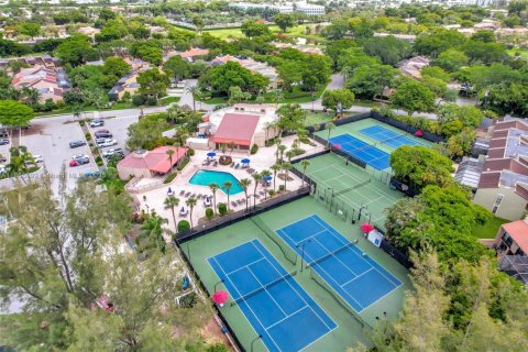 Touwnhouse à louer à Doral, Floride: 3 chambres, 159.05 m2 № 1924765 - photo 25
