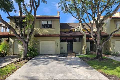 Touwnhouse à louer à Doral, Floride: 3 chambres, 159.05 m2 № 1924765 - photo 1
