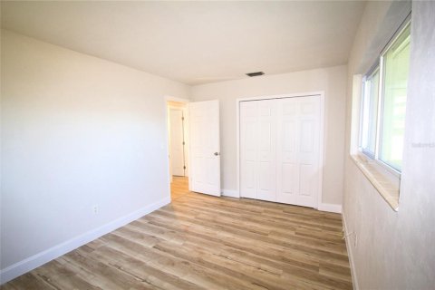 Villa ou maison à vendre à Port Charlotte, Floride: 2 chambres, 84.73 m2 № 2143392 - photo 29