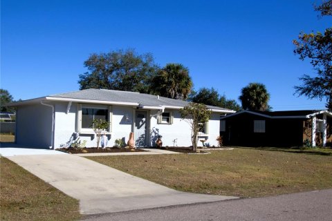 Villa ou maison à vendre à Port Charlotte, Floride: 2 chambres, 84.73 m2 № 2143392 - photo 4