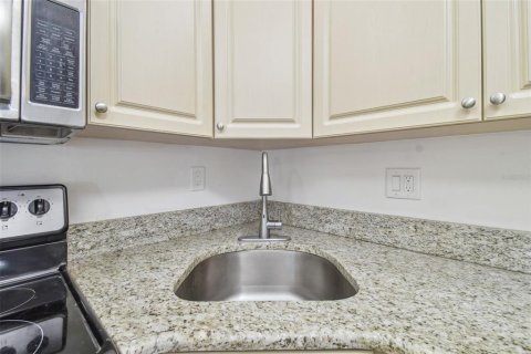 Copropriété à vendre à Tarpon Springs, Floride: 2 chambres, 96.71 m2 № 1535452 - photo 21