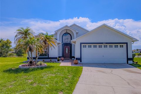 House in Kissimmee, Florida 3 bedrooms, 118.36 sq.m. № 2222305 - photo 2