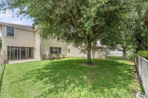 Villa ou maison à louer à Royal Palm Beach, Floride: 4 chambres, 204.76 m2 № 1976951 - photo 4