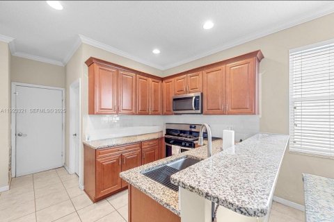 Villa ou maison à louer à Royal Palm Beach, Floride: 4 chambres, 204.76 m2 № 1976951 - photo 6