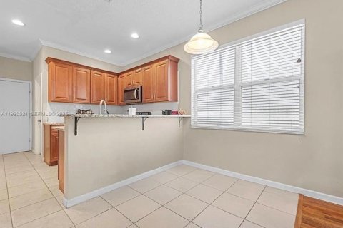 Villa ou maison à louer à Royal Palm Beach, Floride: 4 chambres, 204.76 m2 № 1976951 - photo 7