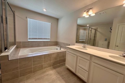 Casa en venta en Clermont, Florida, 5 dormitorios, 306.95 m2 № 1843667 - foto 17