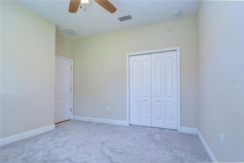 House in Brandon, Florida 4 bedrooms, 177.72 sq.m. № 2308878 - photo 22