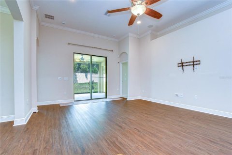 House in Brandon, Florida 4 bedrooms, 177.72 sq.m. № 2308878 - photo 12