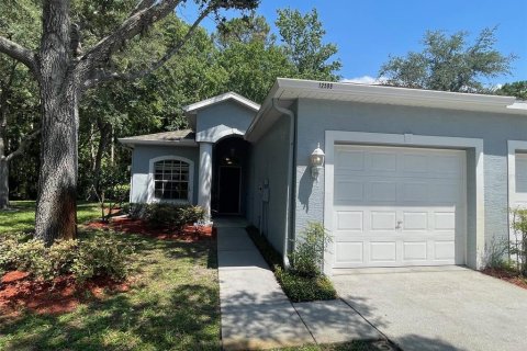 House in Hudson, Florida 2 bedrooms, 103.77 sq.m. № 2267360