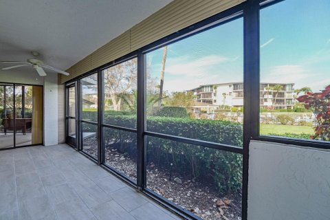 Condo in Vero Beach, Florida, 2 bedrooms  № 976557 - photo 1