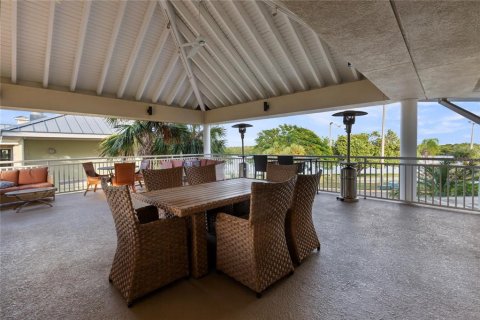 Condo in Ruskin, Florida, 1 bedroom № 2151843 - photo 14