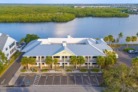 Condo in Ruskin, Florida, 1 bedroom № 2151843 - photo 25