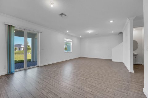 House in St. Lucie, Florida 4 bedrooms, 239.69 sq.m. № 2256407 - photo 5