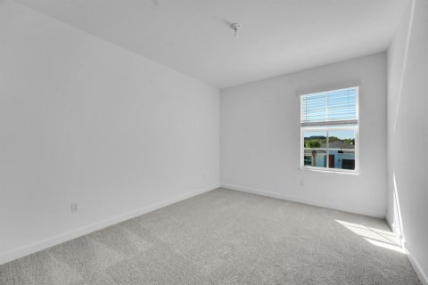 House in St. Lucie, Florida 4 bedrooms, 239.69 sq.m. № 2256407 - photo 15