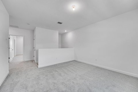 House in St. Lucie, Florida 4 bedrooms, 239.69 sq.m. № 2256407 - photo 10