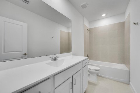 House in St. Lucie, Florida 4 bedrooms, 239.69 sq.m. № 2256407 - photo 21