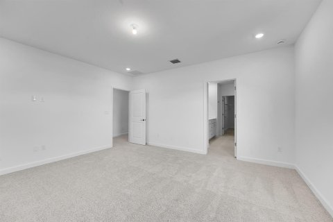 House in St. Lucie, Florida 4 bedrooms, 239.69 sq.m. № 2256407 - photo 12