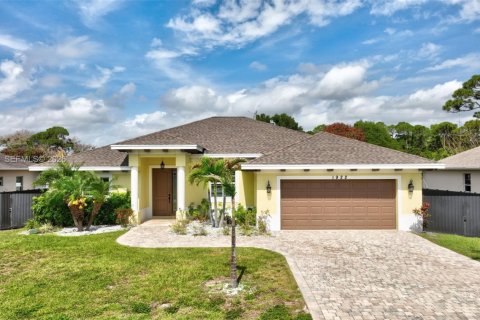 Casa en Port St. Lucie, Florida 3 dormitorios, 175.4 m2 № 2078505