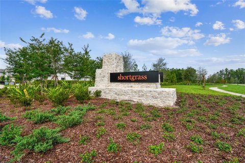 Casa en venta en Zephyrhills, Florida, 5 dormitorios, 308.06 m2 № 1919947 - foto 4