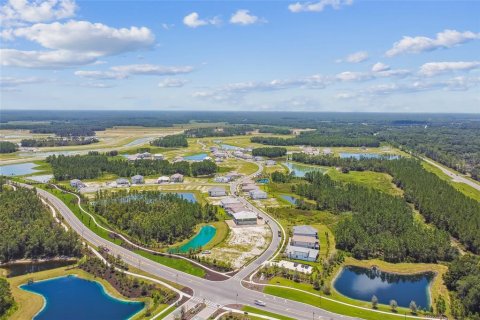 Casa en venta en Zephyrhills, Florida, 5 dormitorios, 308.06 m2 № 1919947 - foto 5