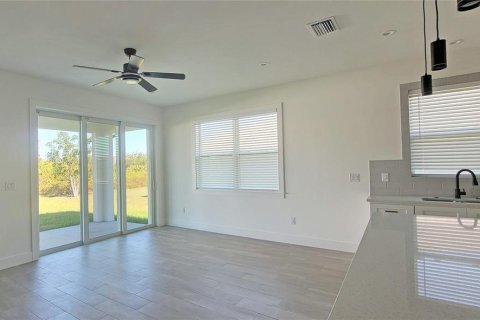 Appartement à louer à Port Charlotte, Floride: 3 chambres, 125.79 m2 № 1657786 - photo 3