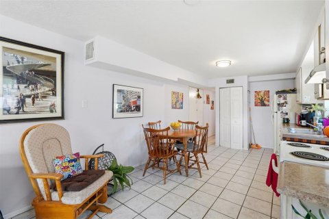 Villa ou maison à vendre à Sarasota, Floride: 3 chambres, 149.2 m2 № 2198944 - photo 11