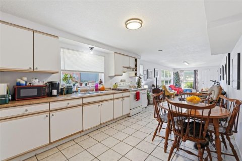 Villa ou maison à vendre à Sarasota, Floride: 3 chambres, 149.2 m2 № 2198944 - photo 12