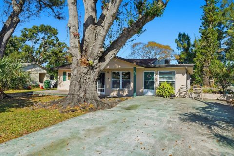Villa ou maison à Sarasota, Floride 3 chambres, 149.2 m2 № 2198944