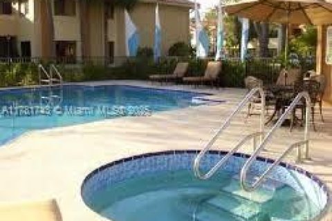 Condo in Coral Springs, Florida, 2 bedrooms  № 1863917 - photo 22