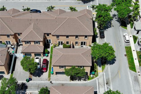 Immobilier commercial à louer à Miami, Floride: 1 chambre № 1974618 - photo 10