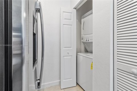 Immobilier commercial à louer à Miami, Floride: 1 chambre № 1974618 - photo 5